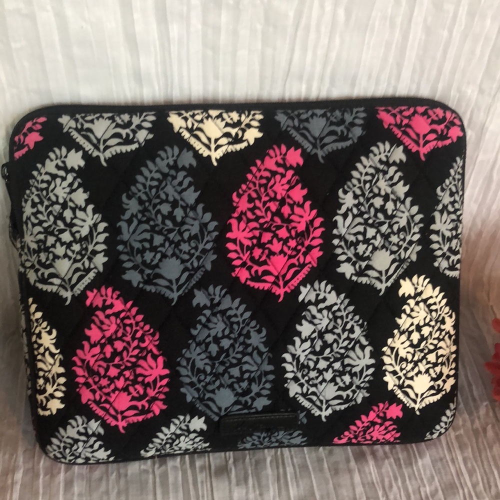 VERA BRADLEY lot 3 travel bags-tablet case, electronics cords storage & luggage - Picture 7 of 16